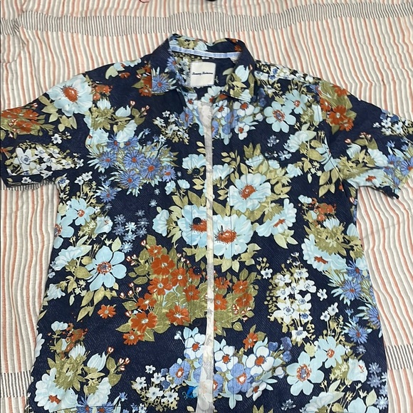 Tommy Bahama Other - New Tommy Bahama Navy Floral Shirt